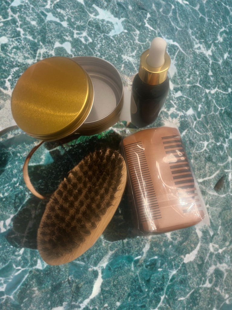 Gil Glam Beard Brush and Comb Set
