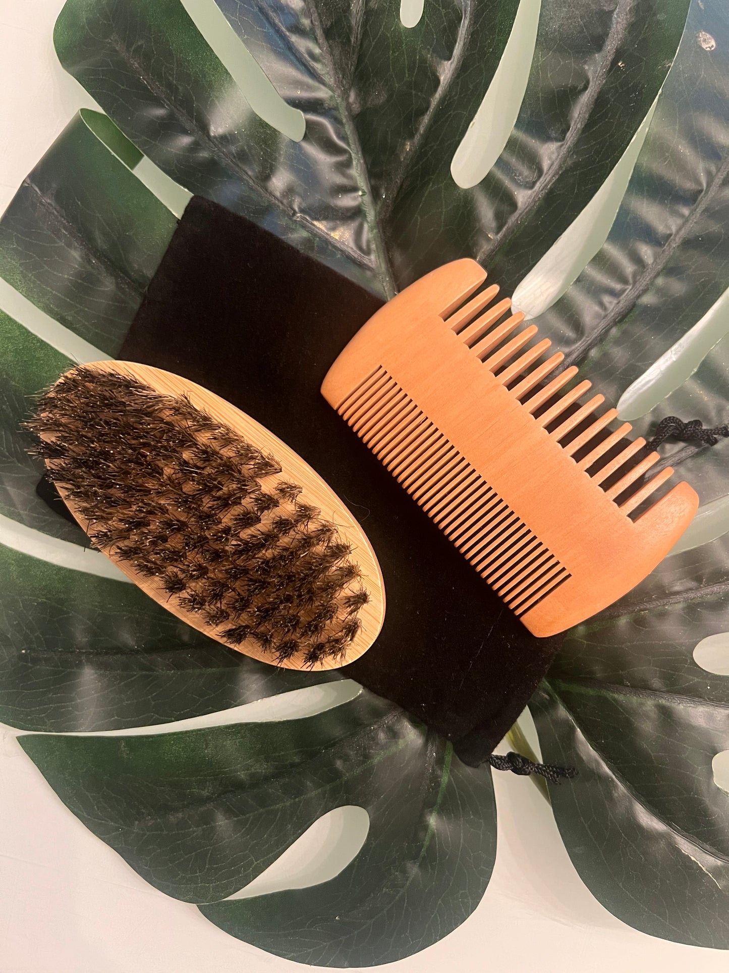 Gil Glam Beard Brush and Comb Set